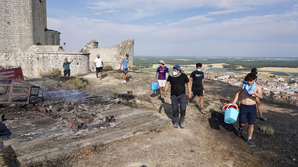 El incendio en Íscar afecta al castillo