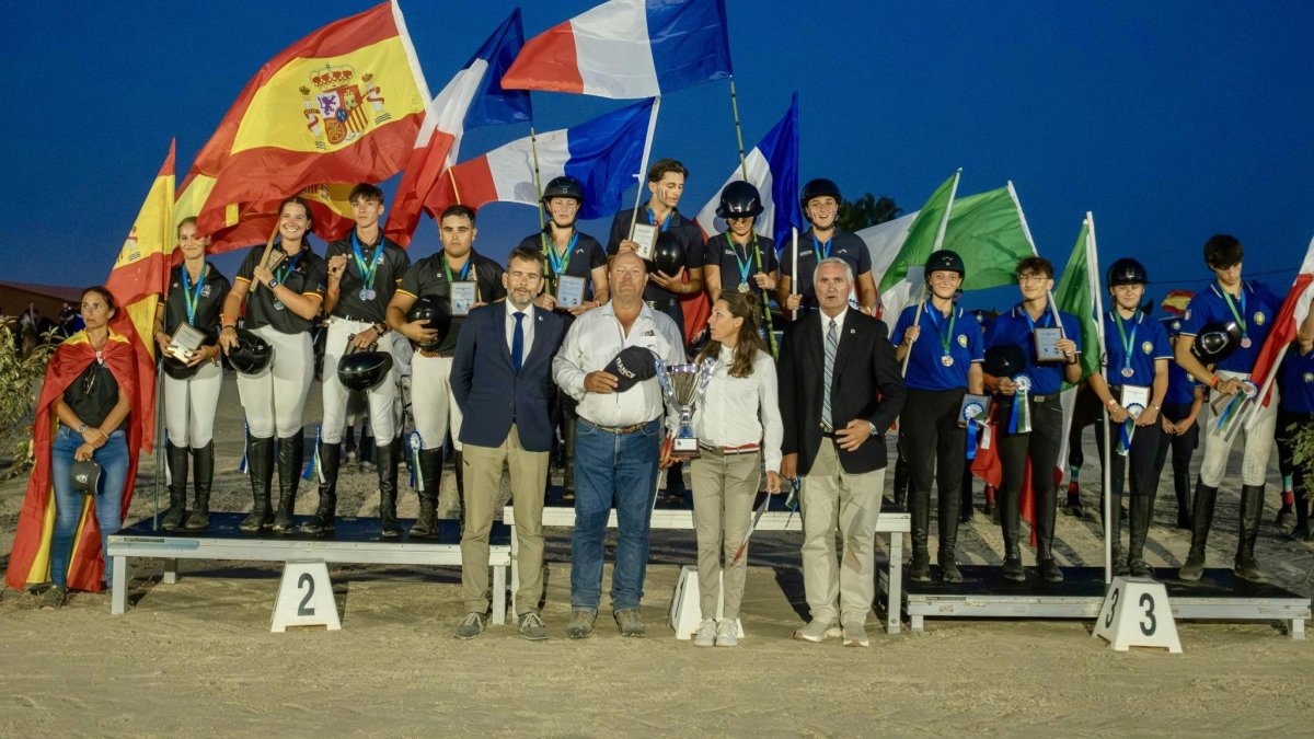 Podio del Mundial TREC 2026.