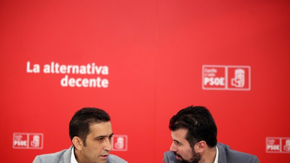 Luis Tudanca, y el secretario general de CCOO Castilla y León, Vicente Andrés, mantienen una reunión de ambas ejecutivas.-ICAL