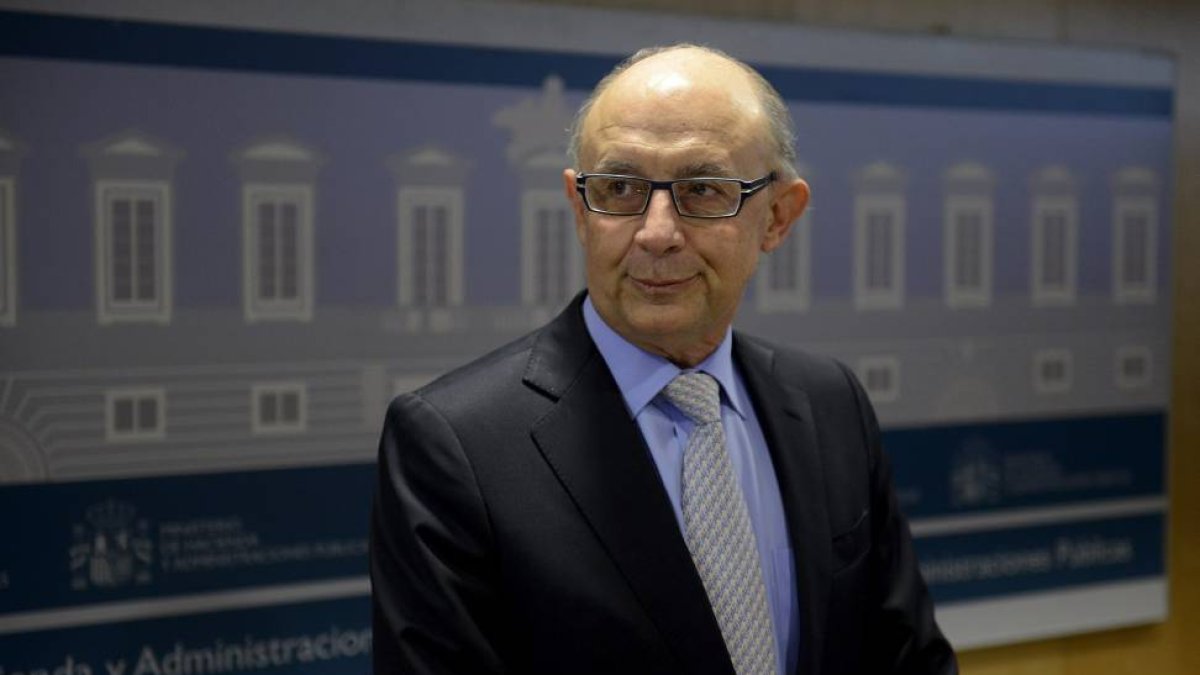 El ministro de Hacienda y Administraciones Públicas, Cristóbal Montoro. Reunión del Consejo de Política Fiscal para informar de la 'rebaja de tipos de interés' a la deuda de las autonomías-Bernardo Díaz