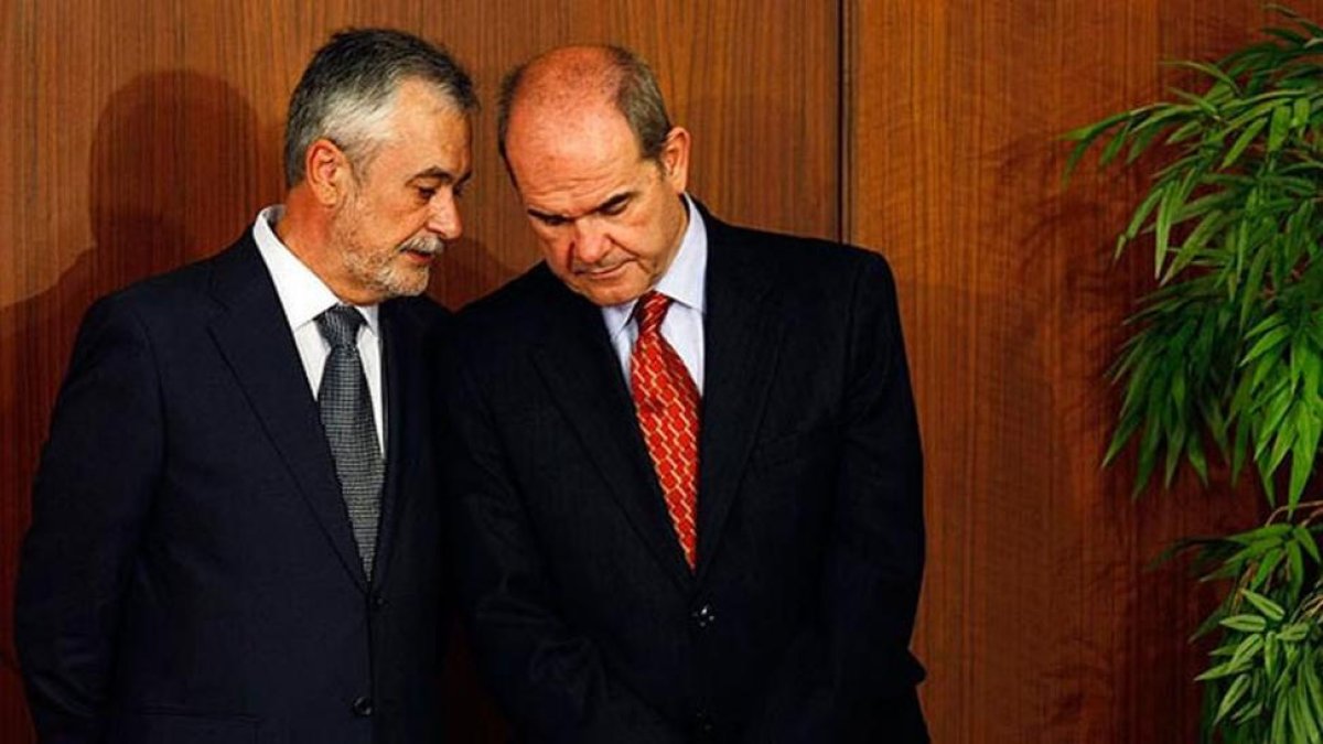 José Antonio Griñán y Manuel Chaves-EFE / ARCHIVO