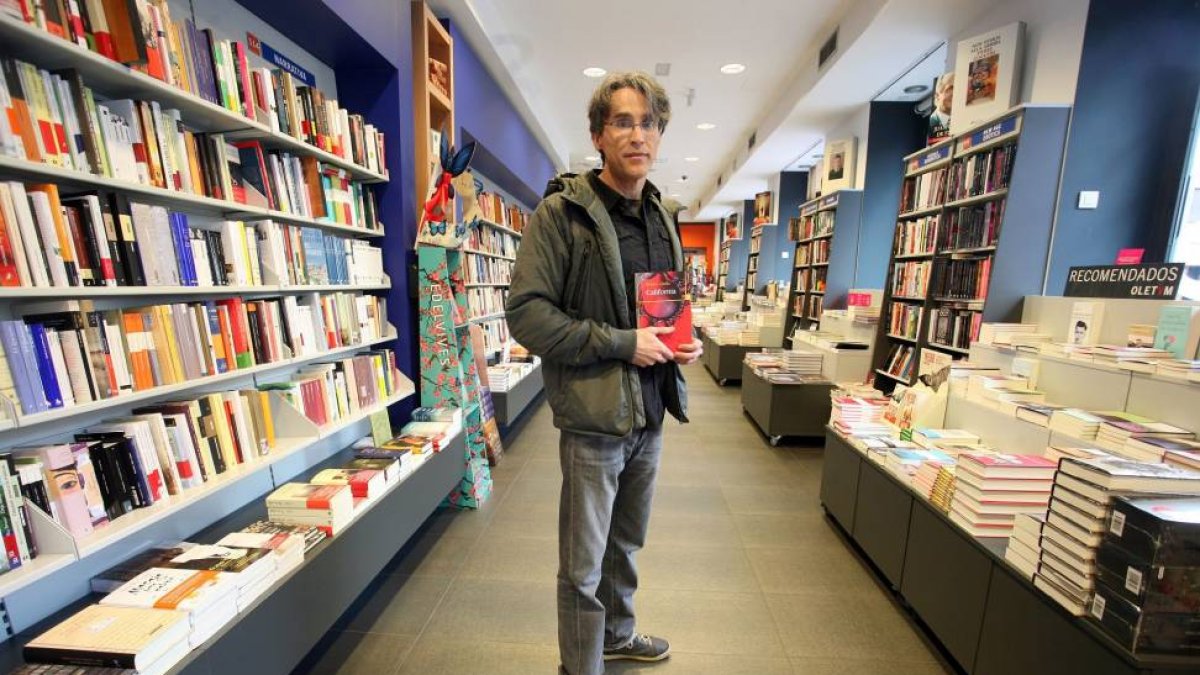 El escritor vallisoletano Rubén Abella presenta su última novela 'California'-Ical