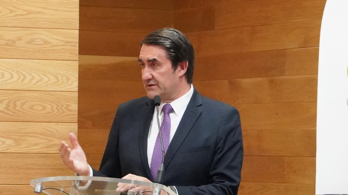 El consejero de Medio Ambiente, Vivienda y Ordenación del Territorio, Juan Carlos Suárez Quiñones.- ICAL