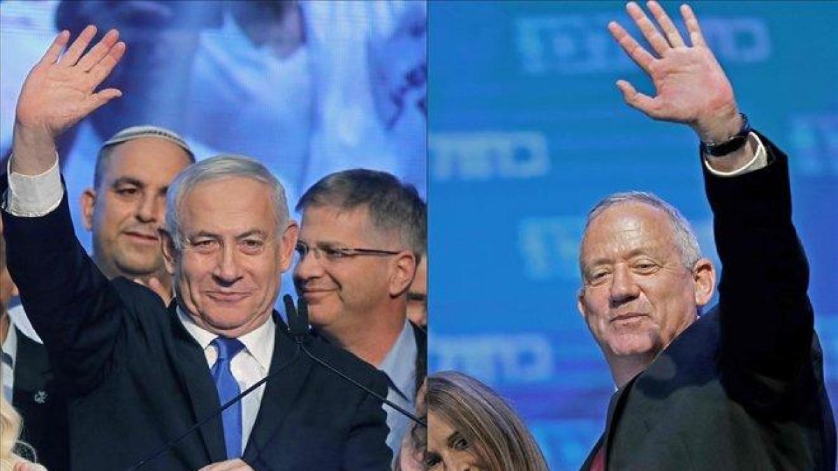 El primer ministro israelí, Binyamin Netanyahu (izquierda), y el líder del partido Azul y Blanco, Benny Gantz.-AFP