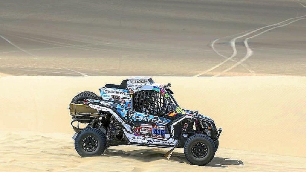 El Promyges Rally Team por las dunas entre las localidades peruanas de Lima y Pisco.-