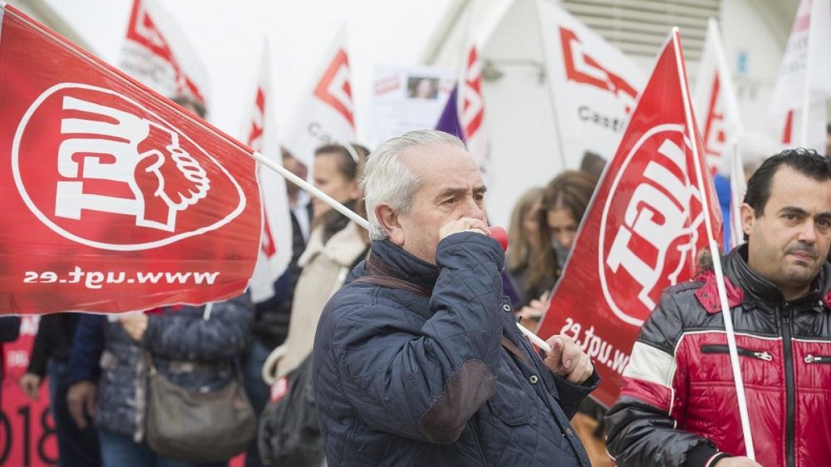 Trabajadores del sector se manifiestan en defensa del convenio hace tres semanas en Valladolid.-ICAL