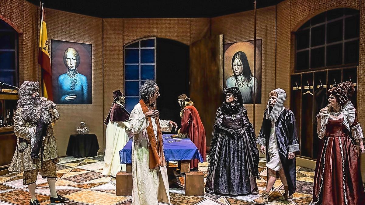 Los actores y actrices de Teatro del Temple representando ‘El Criticón’, a partir de la novela de Gracian.-MARCOS CEBRIÁN