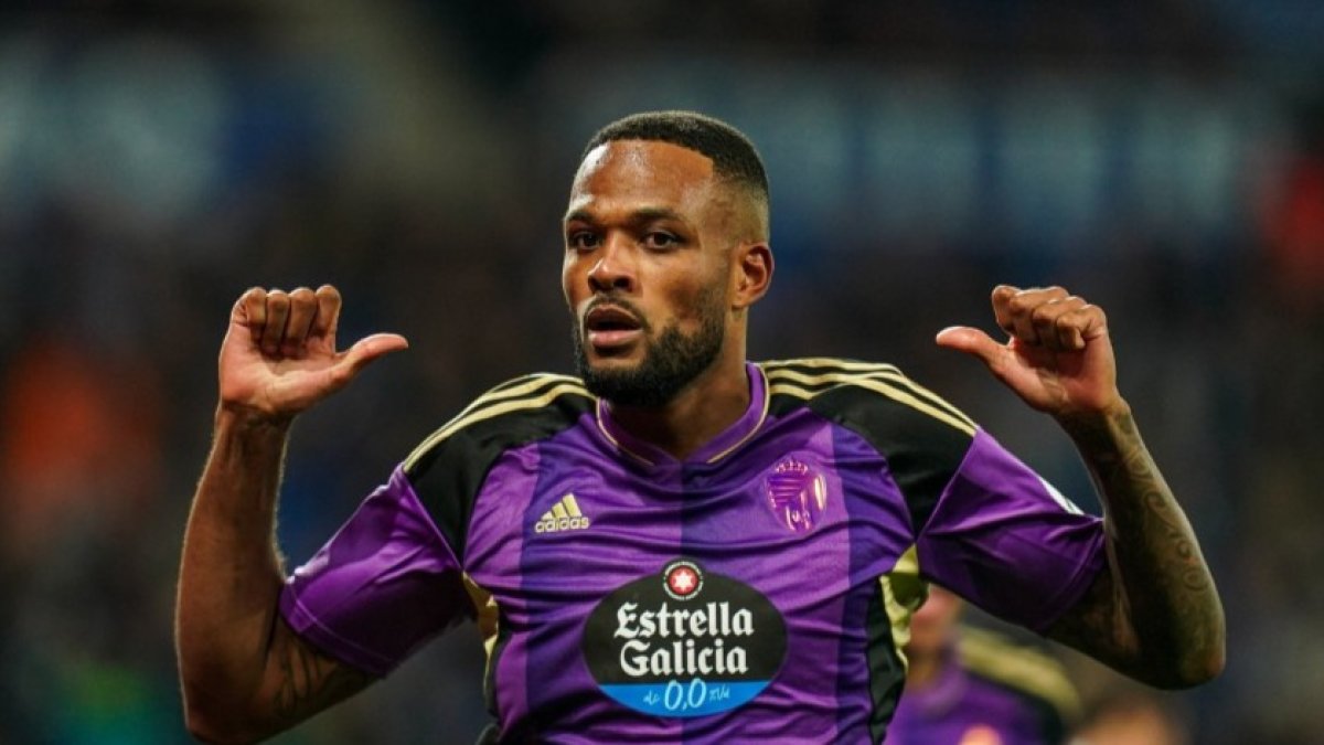 Cyle Larin.