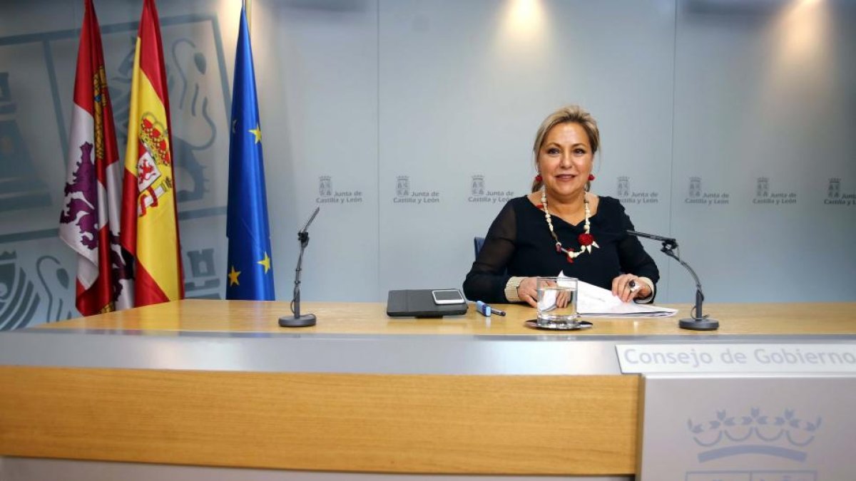 La vicepresidenta y portavoz, Rosa Valdeón, informa de los acuerdos alcanzados en el Consejo de Gobierno.-ICAL