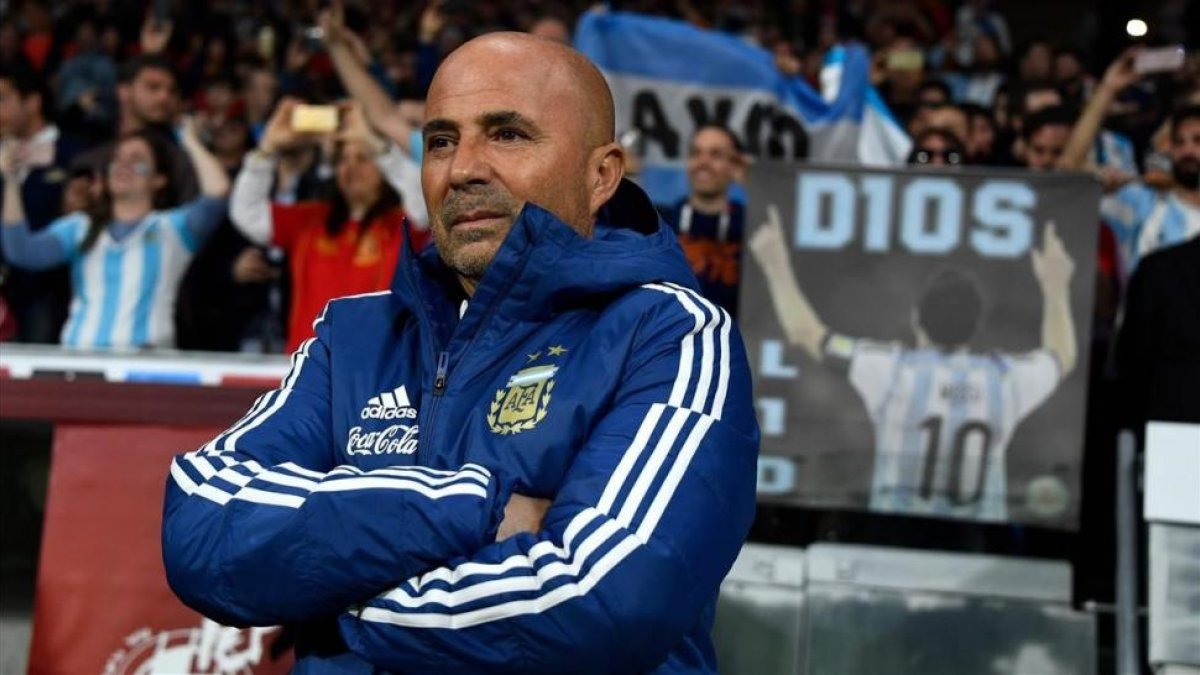 Sampaoli, en el Wanda durante el España-Argentina.-/ AFP / GABRIEL BOUYS