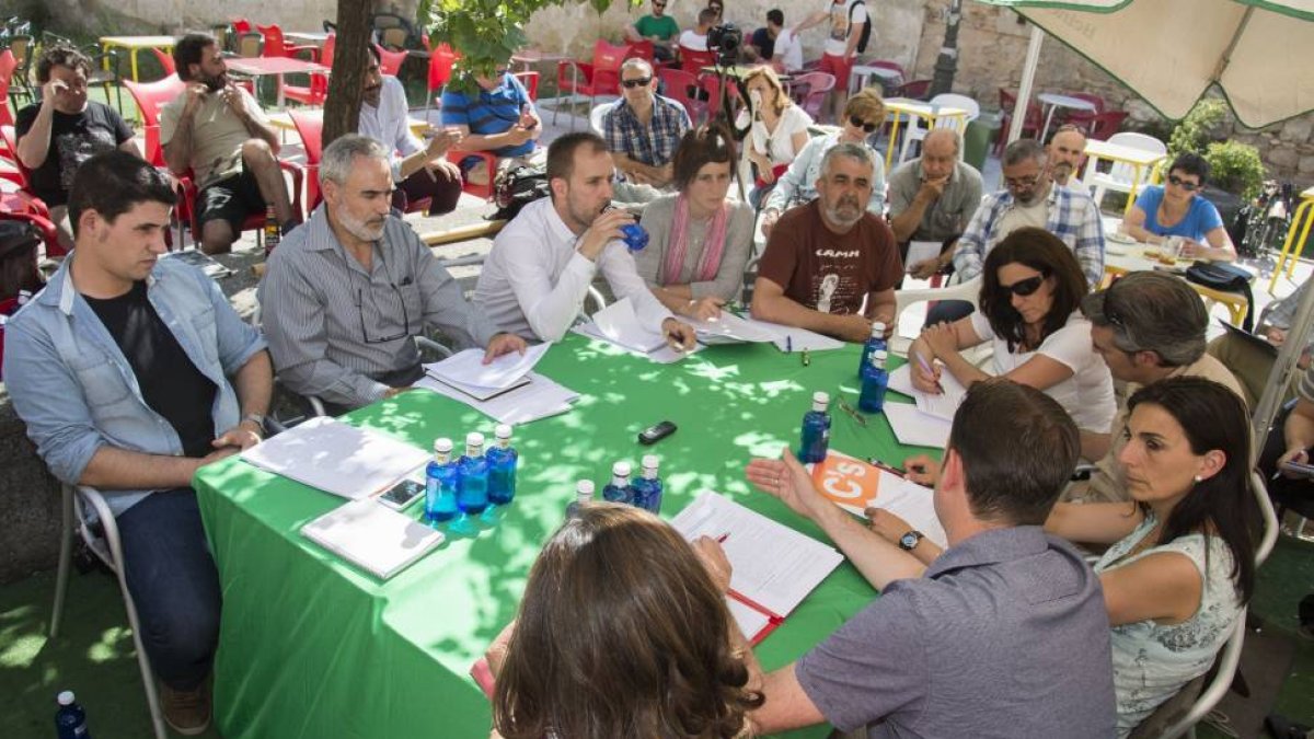Reunión entre PSOE, Imagina, y Ciudadanos-ICAL