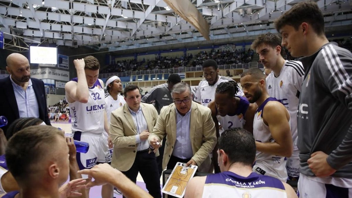 Imágenes del segundo partido de los playoffs entre el Real Valladolid Baloncesto y Lleida en Pisuerga. / PHOTOGENIC