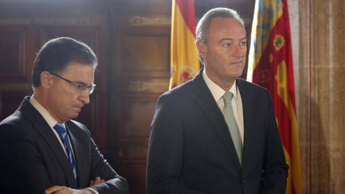 El delegado del Gobierno en la Comunidad Valenciana, Serafín Castellano, junto al presidente Alberto Fabra, en una imagen de archivo-Foto: MIGUEL LORENZO