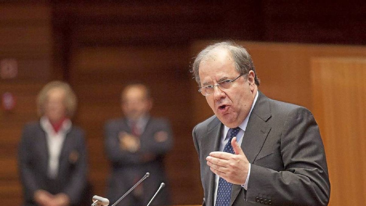 Juan Vicente Herrera durante su discurso de investidura en las Cortes.-Pablo Requejo