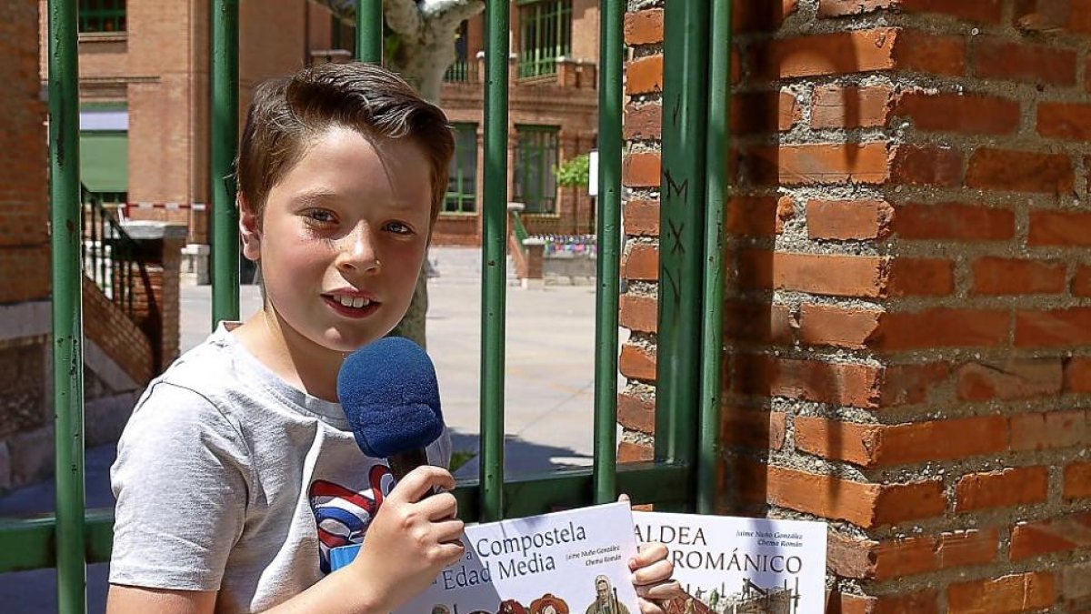 Diego Mateos, ganador del concurso infantil ‘Piedras Preciosas’ sobre los bienes patrimoniales de la Comunidad.-E. M.