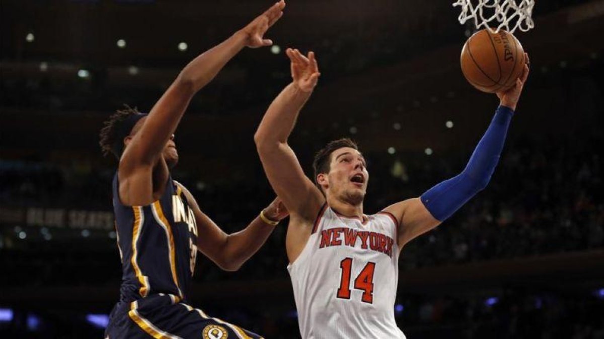 Willy Hernangómez durante el partido contra Indiana Pacers.-USA TODAY / ADAM HUNGER