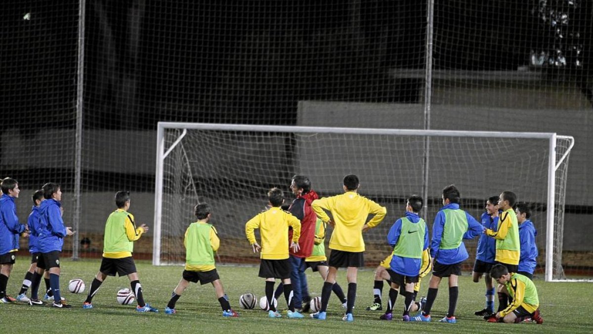 FUTBOL. SEGUNDA DIVISION 12/13. La Cantera del hercules durante un entrenamiento . Horizontal.