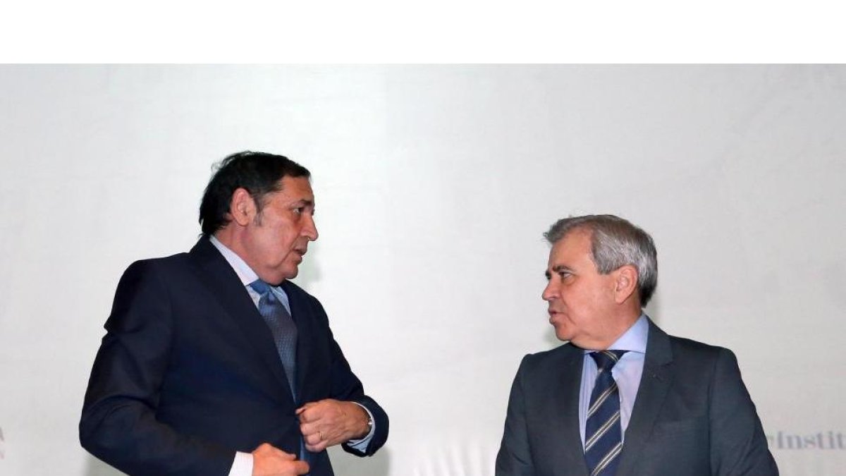 El consejero de Sanidad, Antonio María Sáez, participa en la inauguración del XXX Congreso de la Sociedad de Pediatría.-RUBÉN CACHO / ICAL