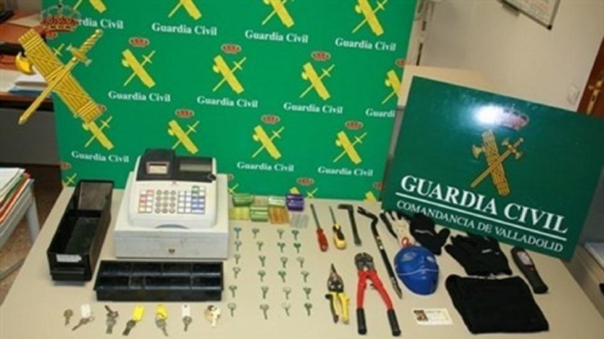 Objetos incautados por la Guardia Civil.-EUROPA PRESS