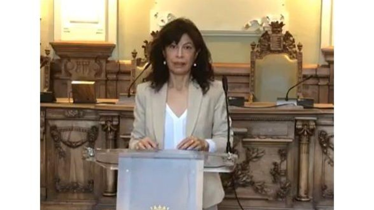 La concejal de Cultura y Turismo, Ana Redondo, en la rueda de prensa sobre los seminarios para la hostelería. - AYUNTAMIENTO DE VALLADOLID