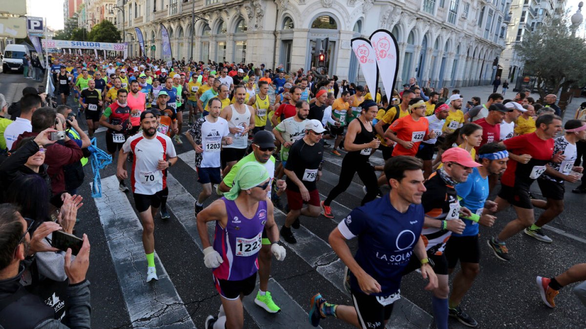 Salida de la XXXIII Media Maratón Ciudad de Valladolid en 2022. / M. ÁLVAREZ