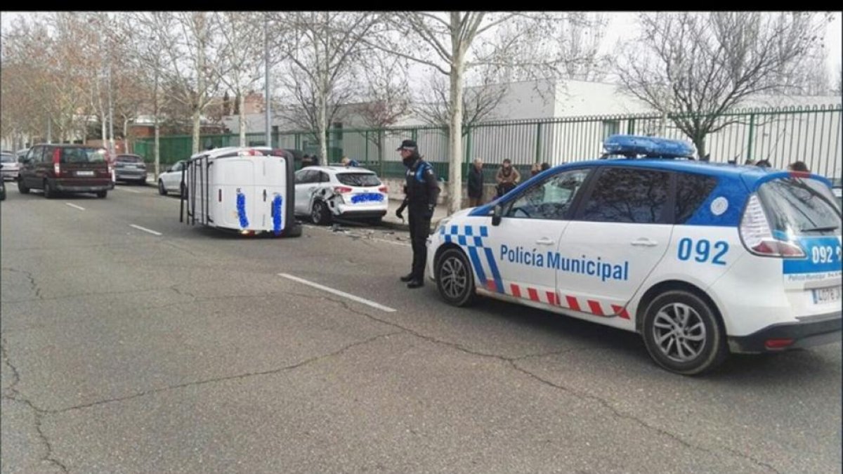 Policía local en el lugar del siniestro.-EUROPA PRESSS