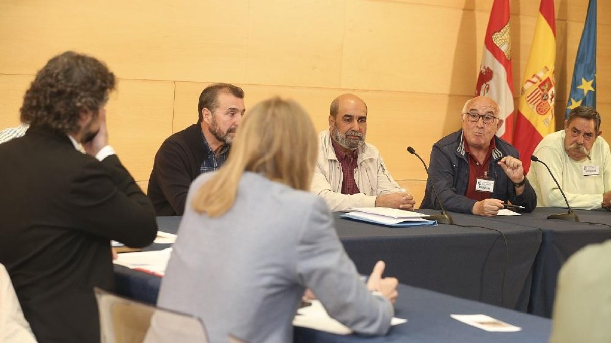 Parados en Movimiento informa sobre la sentencia favorable de un juzgado de Valladolid en referencia a la Carta Social Europea.-ICAL