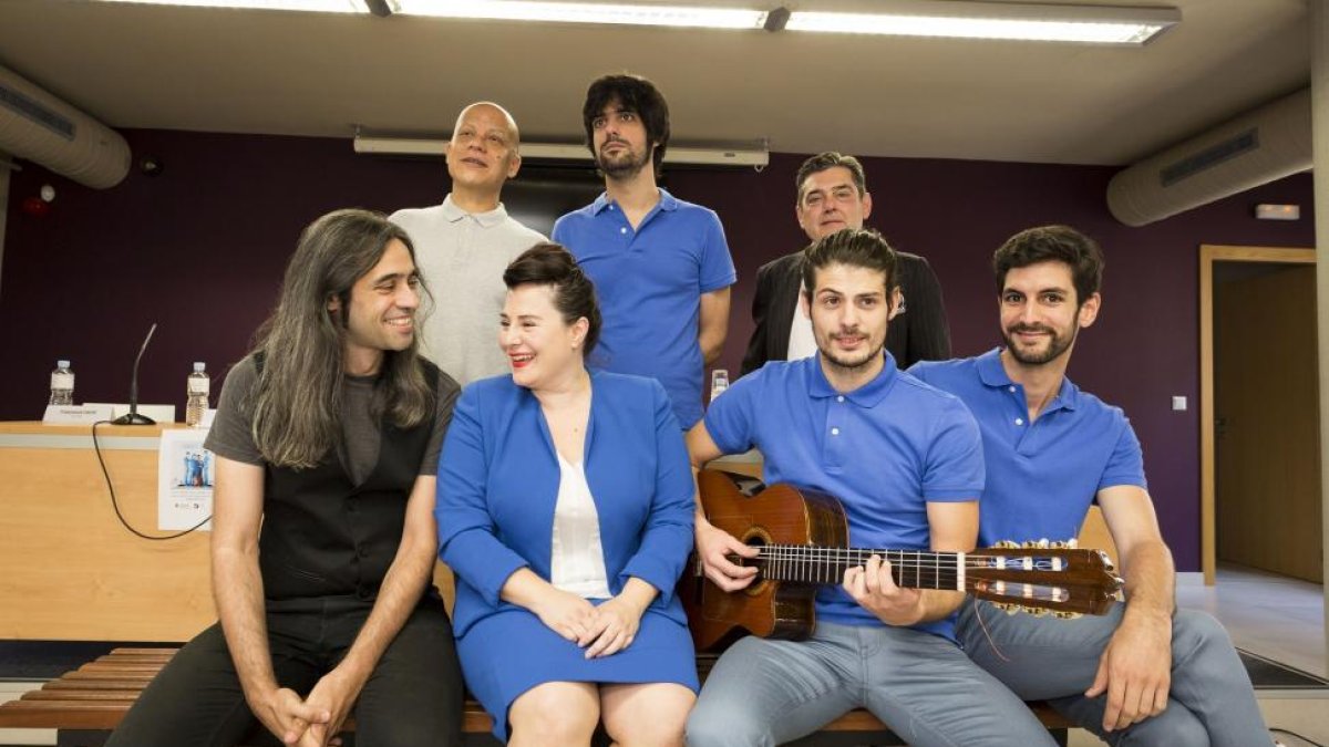 Yayo Cáceres, Francesco Carril y Viteri (arriba) junto a Álvaro Tato, Inma Cuevas, Fran García y Jacinto Bobo.-M. Á. SANTOS
