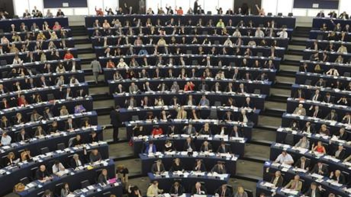 Sesión de la Eurocámara en Estrasburgo.-PATRICK SEEGER (EFE)