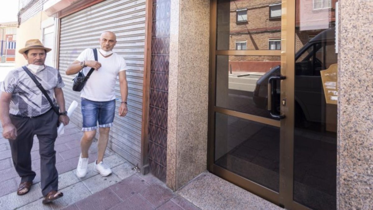 Vecinos de Delicias, en Valladolid. PABLO REQUEJO / PHOTOGENIC