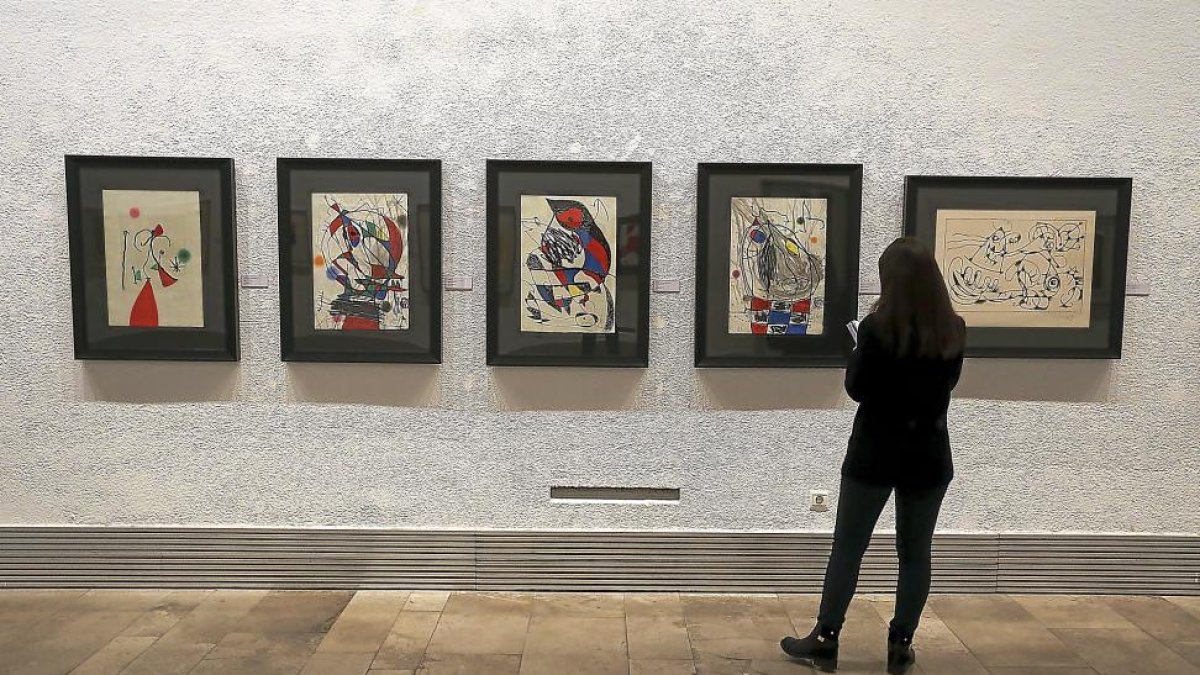 Algunas de las obras de Miró que se pueden contemplar en Pasión.-ICAL