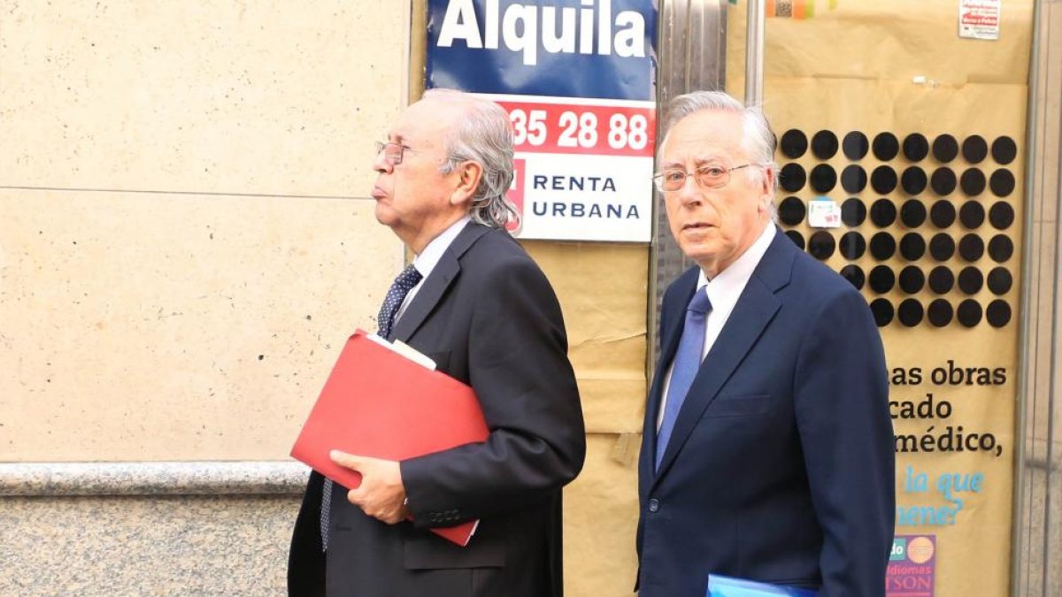 El ex director general de Gesturcal, Sálvador Molina Marín, a la salida de los Juzgados de Valladolid-ICAL