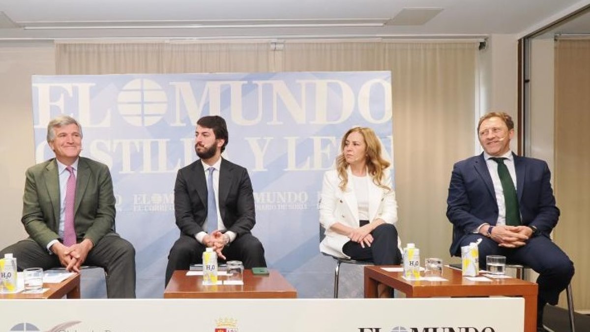 Foro de EL MUNDO 'El talento empresarial de Castilla y León'. Alfonso Jiménez (Cascajares), Juan García- Gallardo (vicepresidente Junta CYL), Virginia Muñoz (patronal de transportes de Valladolid) y Tomás Castro (Proconsi). - PHOTOGENIC