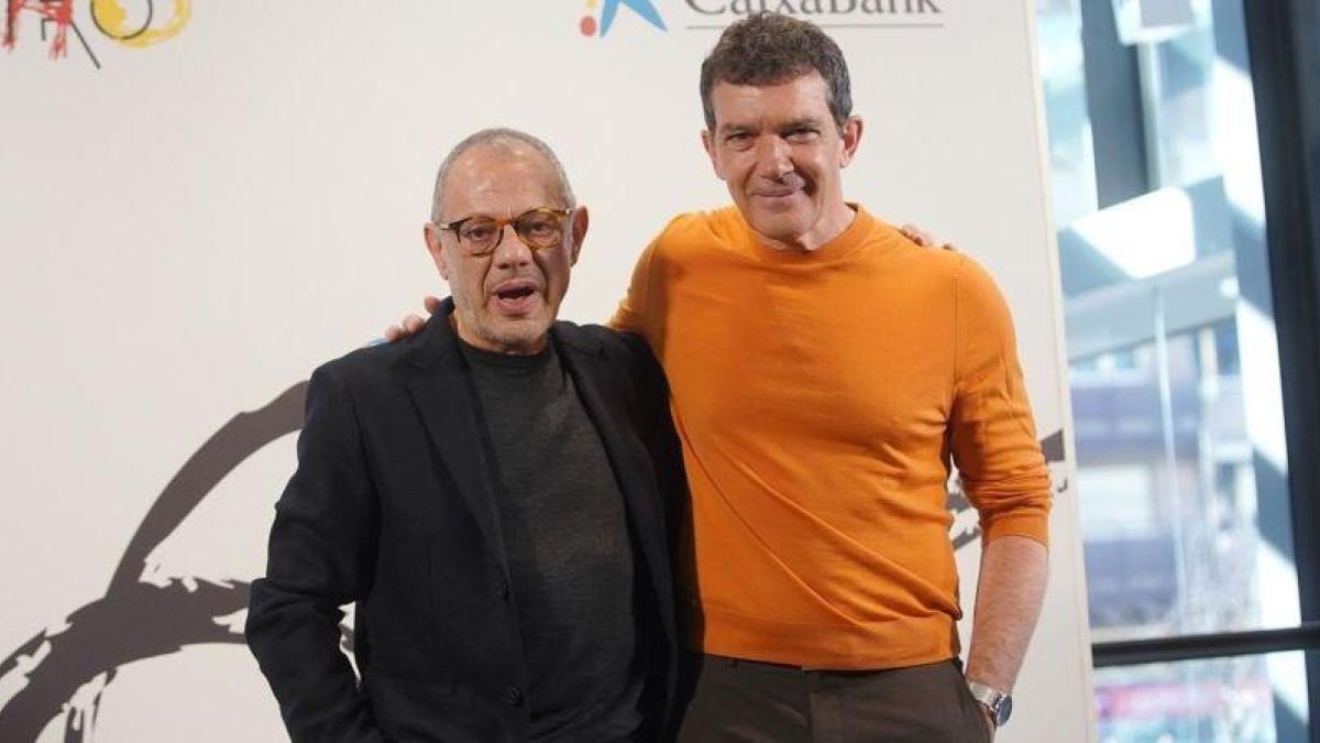 Lluís Pasqual y Antonio Banderas, este miércoles.-JOSE LUIS ROCA