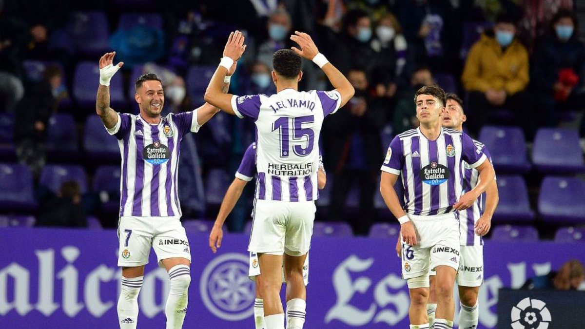 El Yamiq celebra el primer tanto. / E.M.