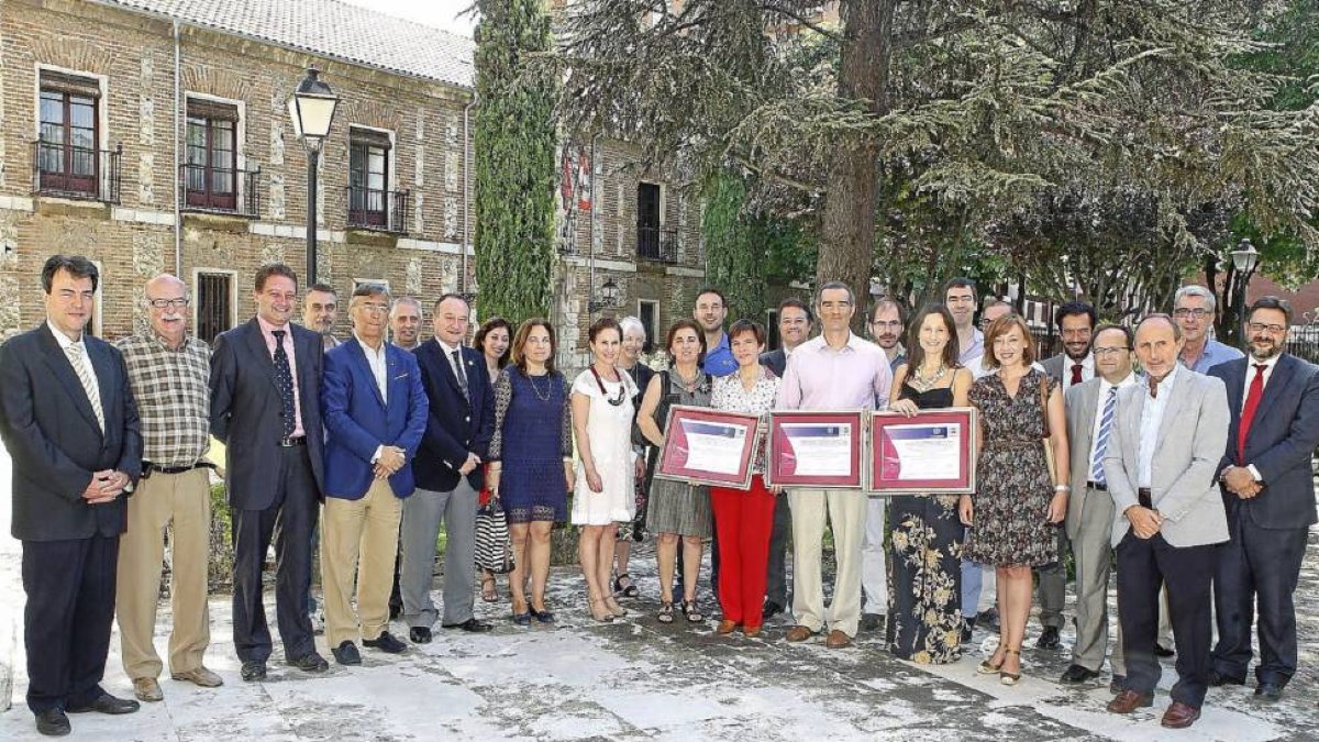 Premiados y asistentes en la entrega del premios de Innovación Educativa por el Consejo Social de la UVA.-E.M.