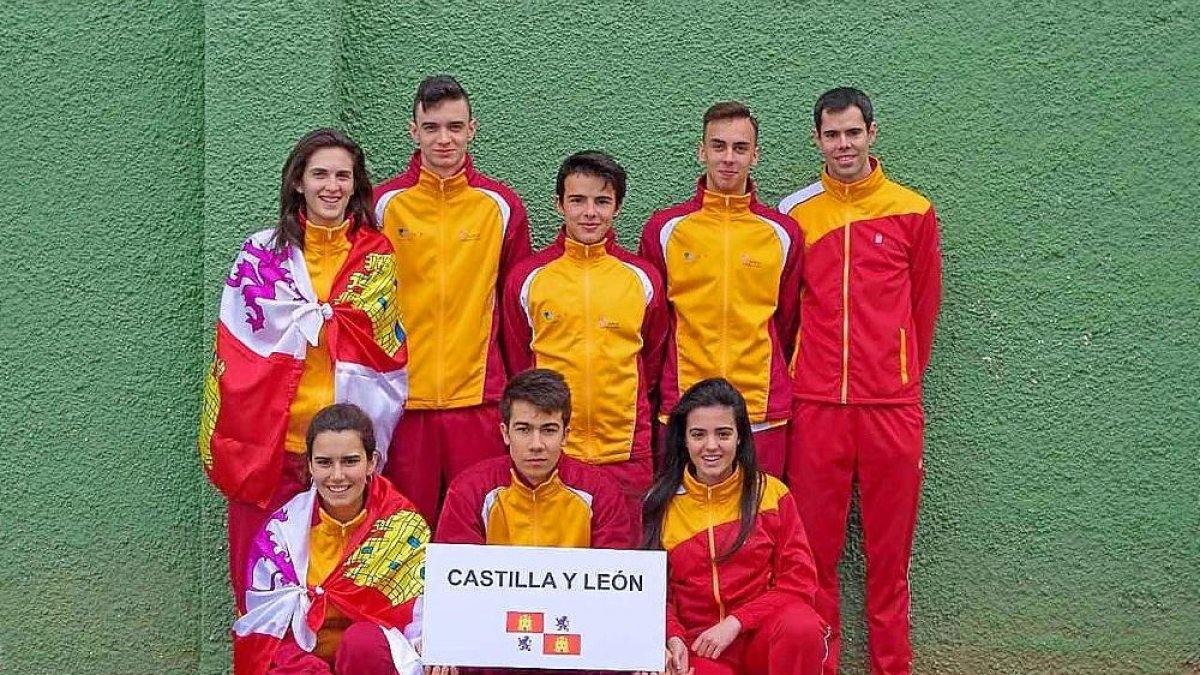 Selección de Castilla y León de frontenis juvenil.-E.M.