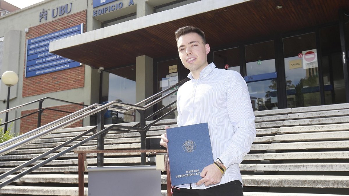 El ingeniero burgalés Miguel Larose ha sido uno de los ganadores del certamen Explorer del BancoSantander. RAÚL G. OCHOA