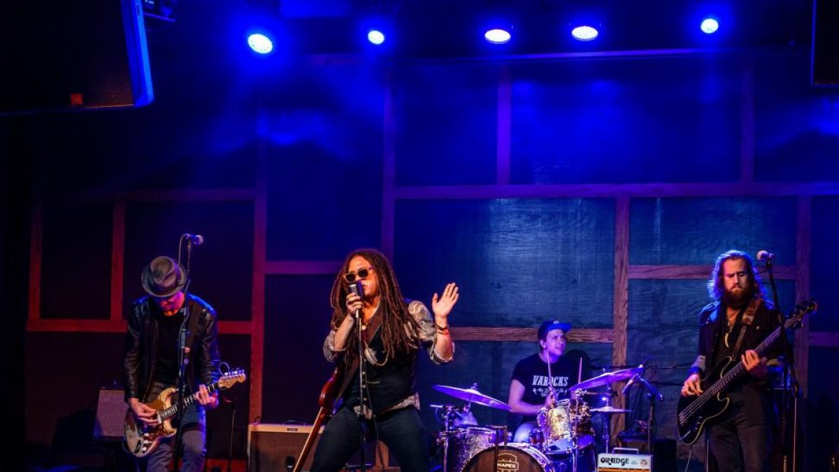 Momento de un directo de Voodoo Fix.-thevoodoofix