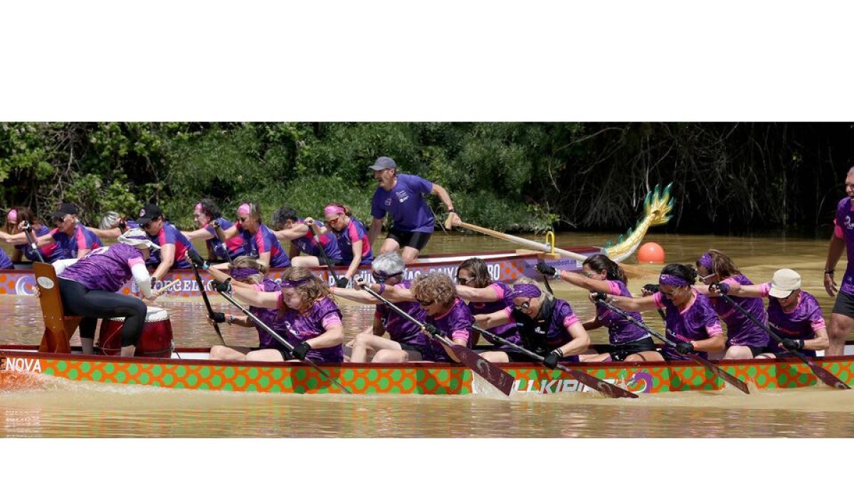 Copa de España de Dragon Boat en el Pisuerga. MONTSE ÁLVAREZ