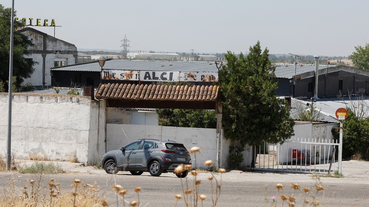 Local de fiestas 'La Tía Pepa' en La Cistérniga, donde se produjo el tiroteo.- J.M. LOSTAU