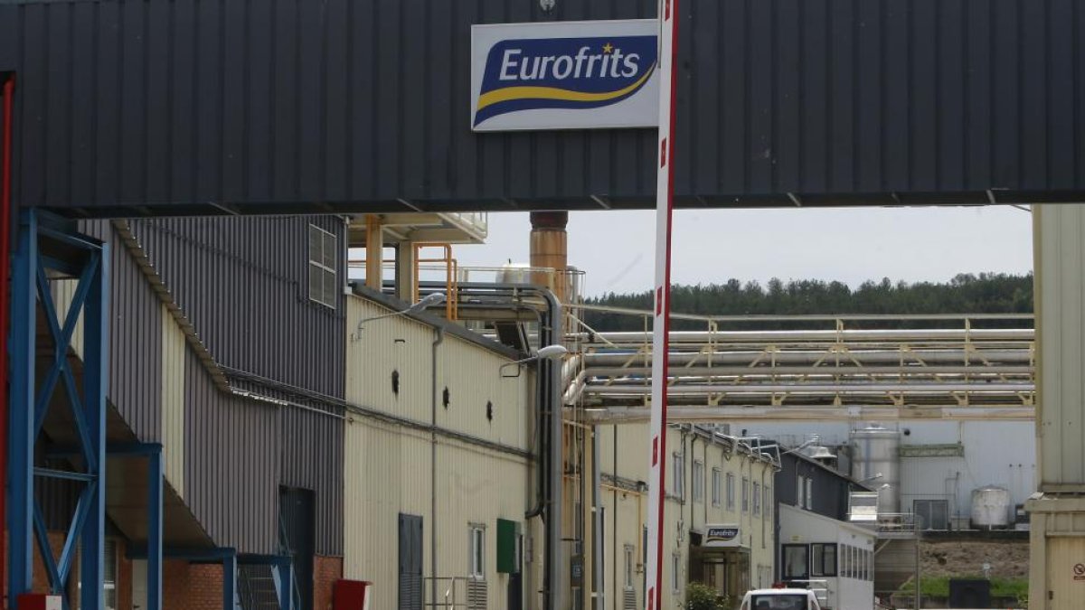Imagen de la entrada principal de la empresa Eurofrits, en el polígono de Villalonquéjar, en Burgos-RAÚL G. OCHOA