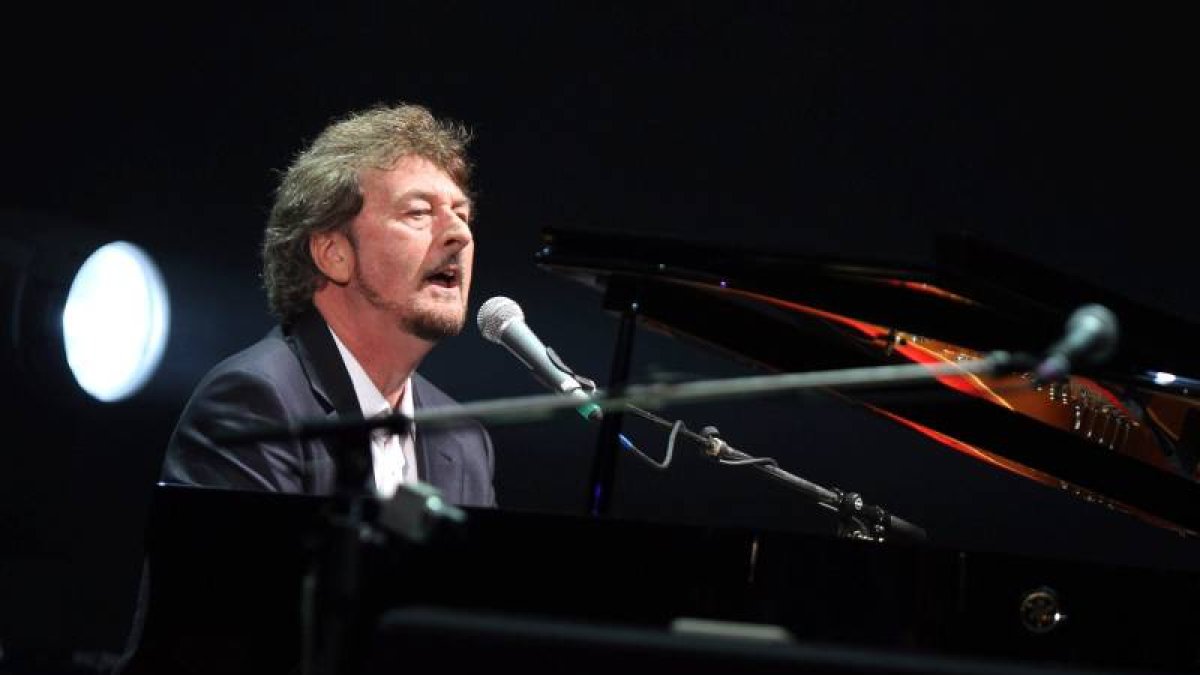 El cantante británico y líder de la banda Supertramp, Rick Davies, durante un concierto.-Foto: EFE/ ARCHIVO
