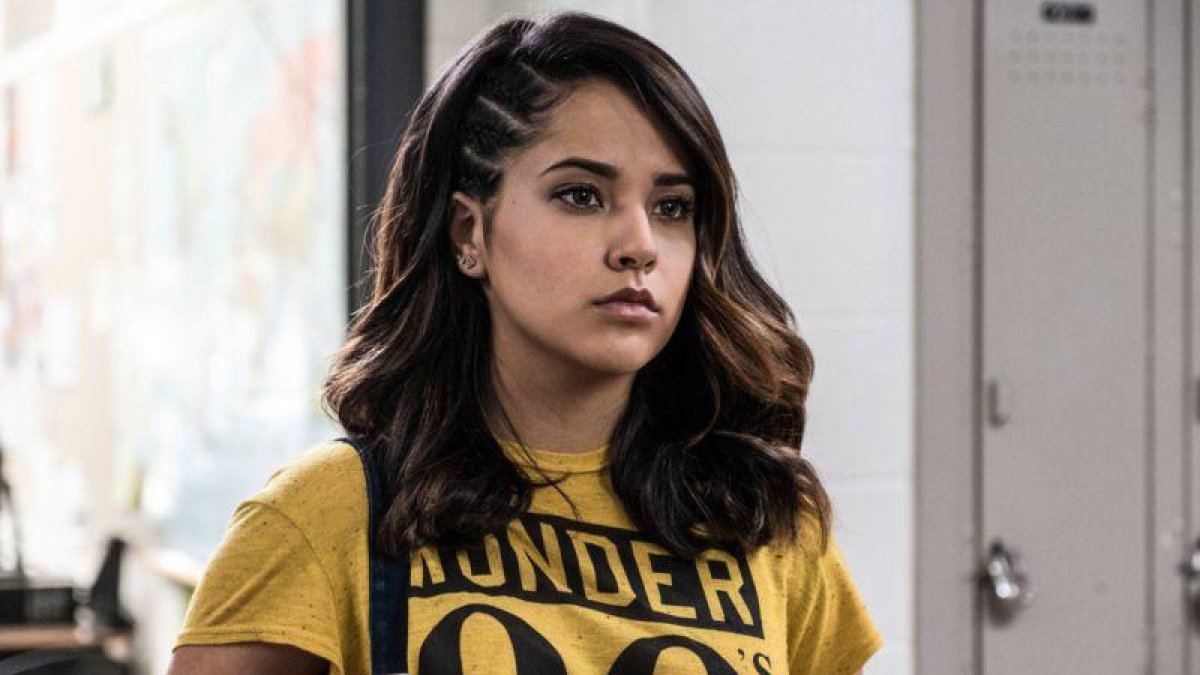 La actriz Vicky G. da vida a Trini, la Power Ranger amarilla.-