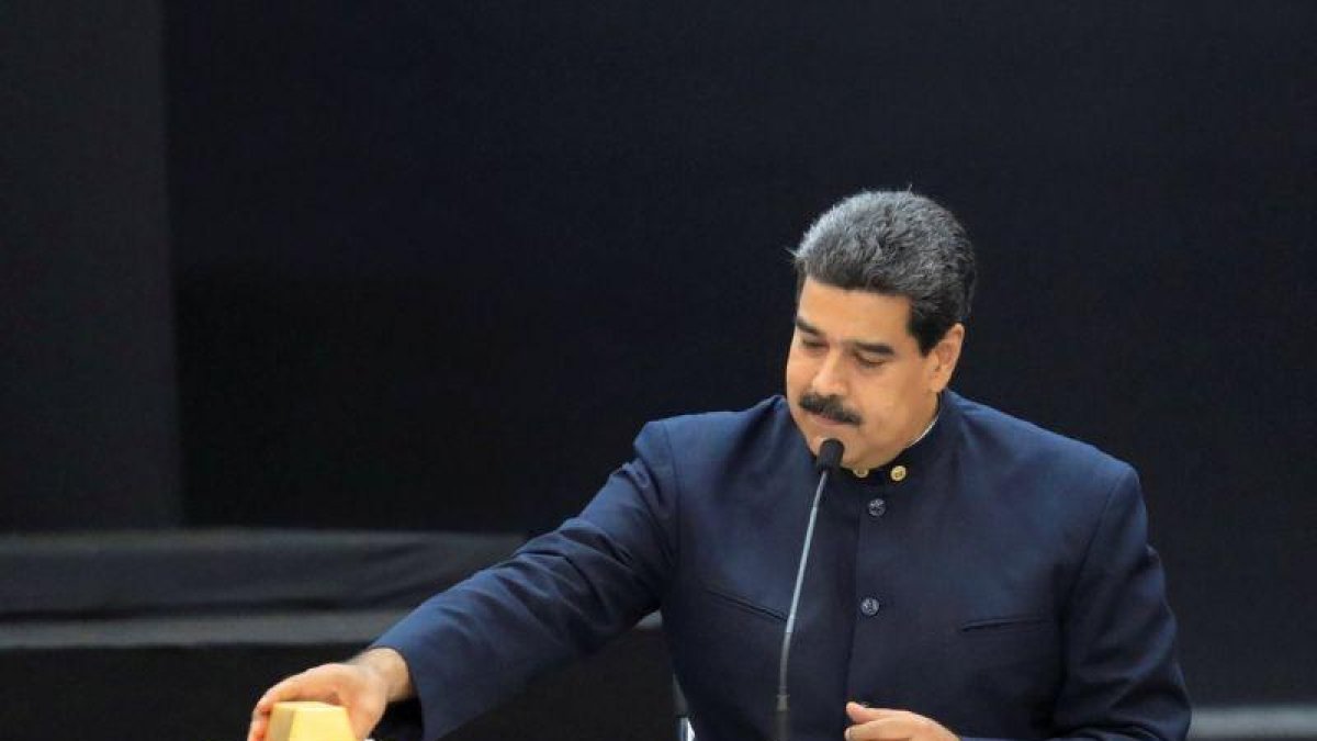 Nicolas Maduro tiene que recurrir a las reservas de oro para tener ingresos tras las sanciones de EEUU.-REUTERS