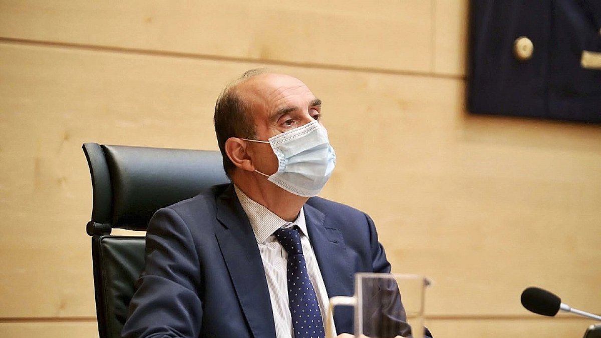 Tomás Quintana, en un momento de su comparecencia como Comisionado de la Transparencia en las Cortes. ICAL