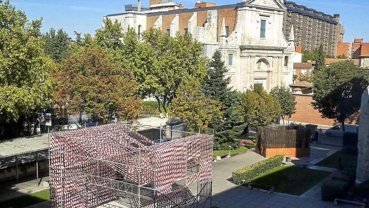 Una imagen con la instalación ‘El hueco vacío’.-PABLO REQUEJO