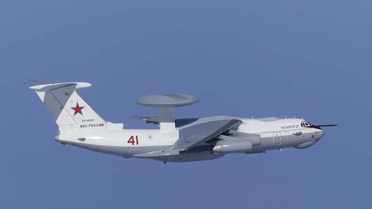 Avión ruso que violó el espacio aéreo surcoreano.-