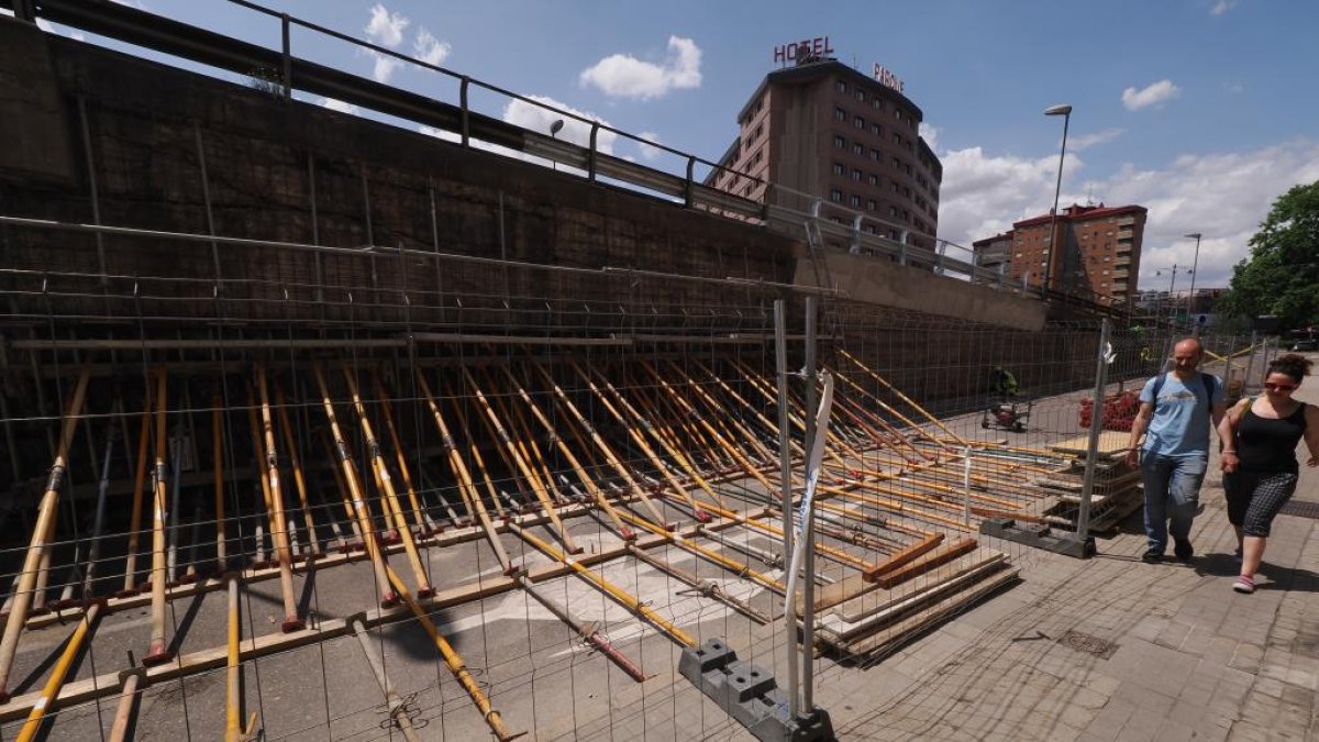 Una imagen de archivo del puente de Arco Ladrillo apuntalado. PHOTOGENIC