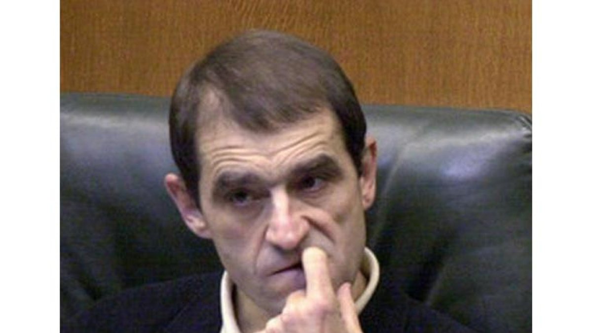 Josu Ternera, en una imagen del 2001 antes de huir.-DAVID AGUILAR / EFE